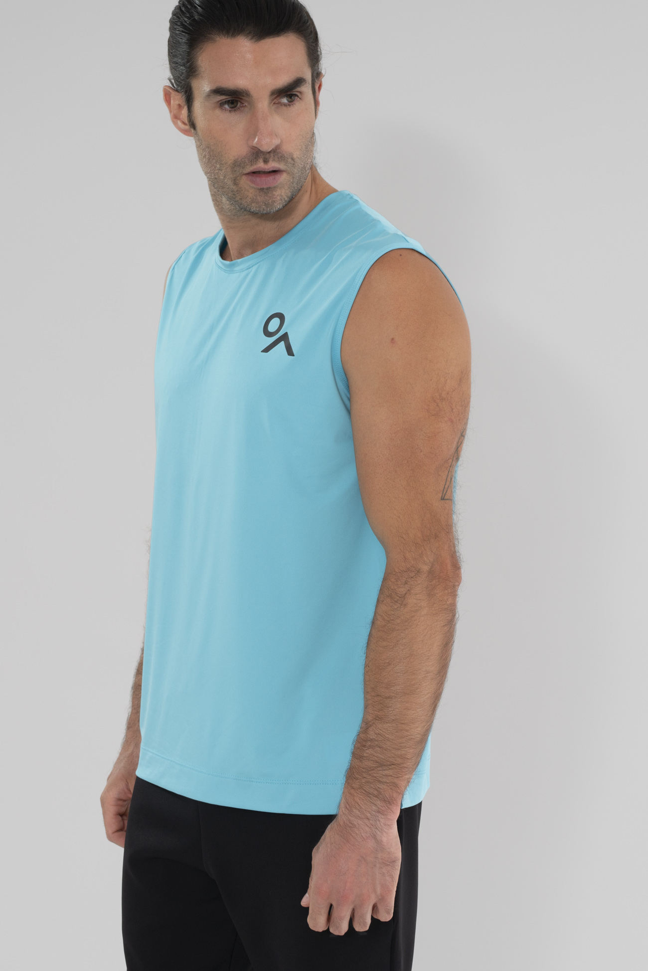 gymco_shirt-fast-break_10-22-2022__picture-1497